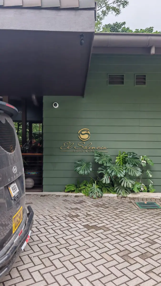Arriving at El Silencio Lodge & Spa in Bajos del Toro