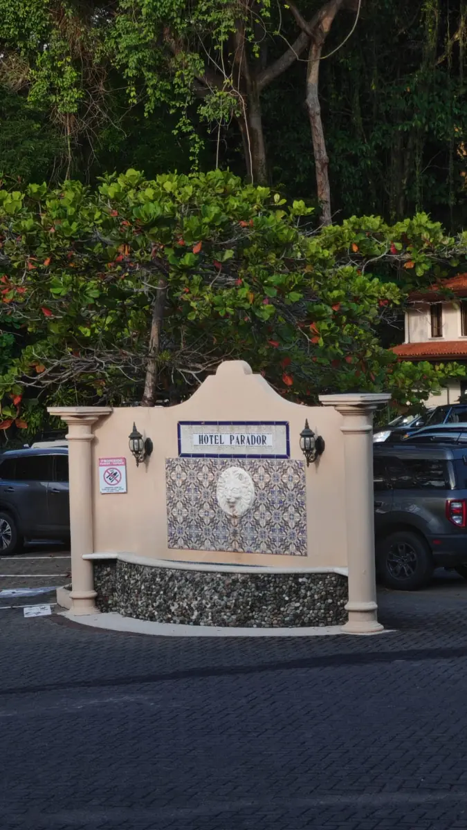 The Hotel Parador entrance sign in Manuel Antonio