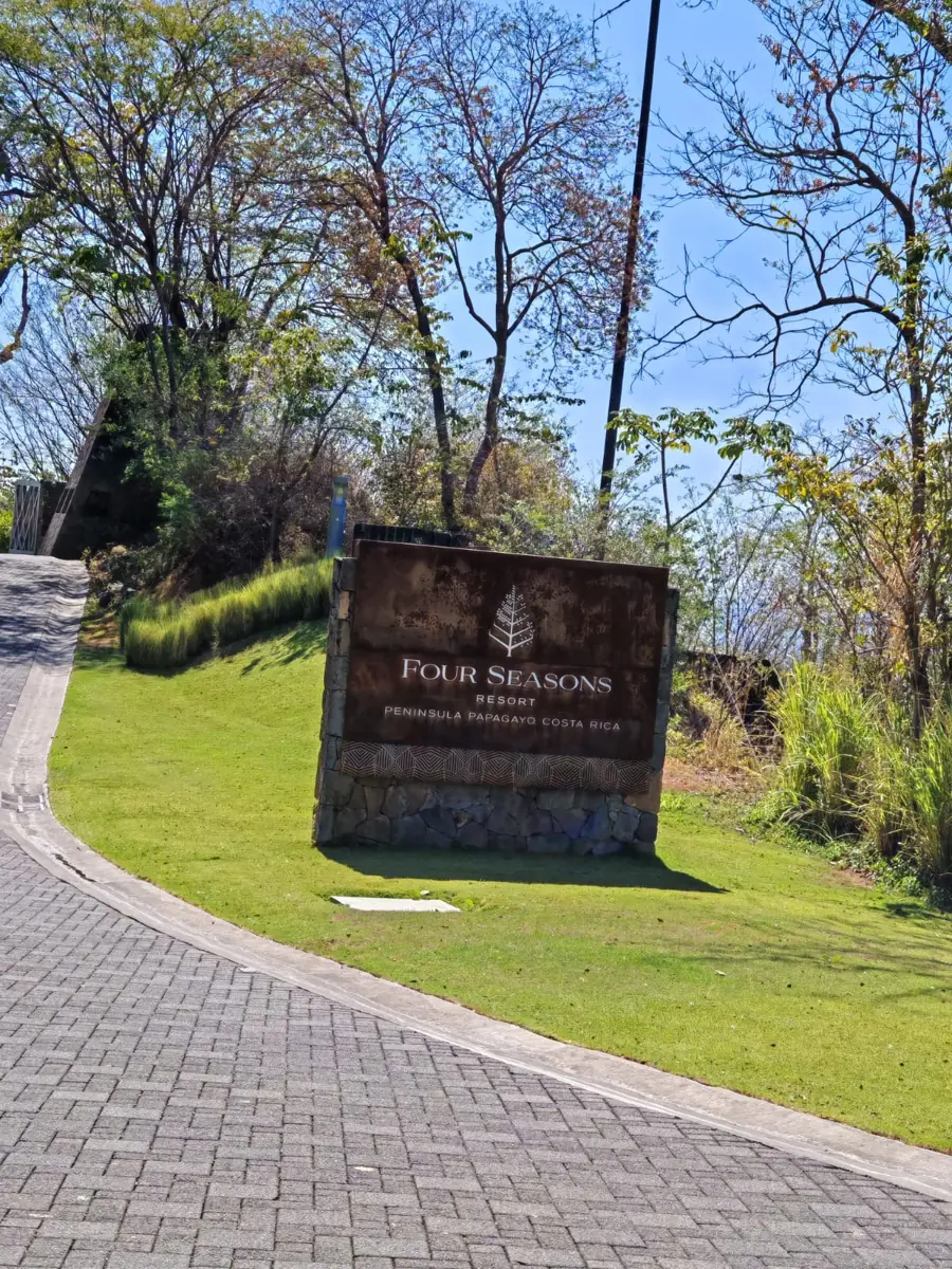 Four Seasons Resort Península Papagayo sign