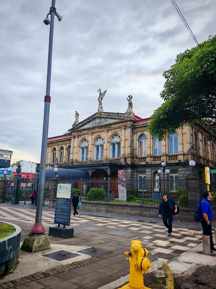Fachada del Teatro Nacional de Costa Rica en San José